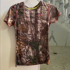 Under Armour Womens shirt - Small